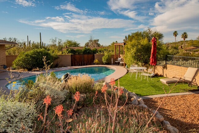 Building Photo - 6727 N Quartzite Canyon Pl