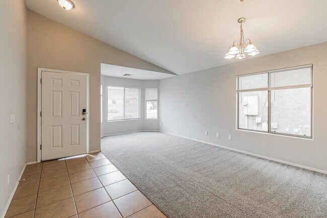 Foto del edificio - 7814 S 72nd Ln