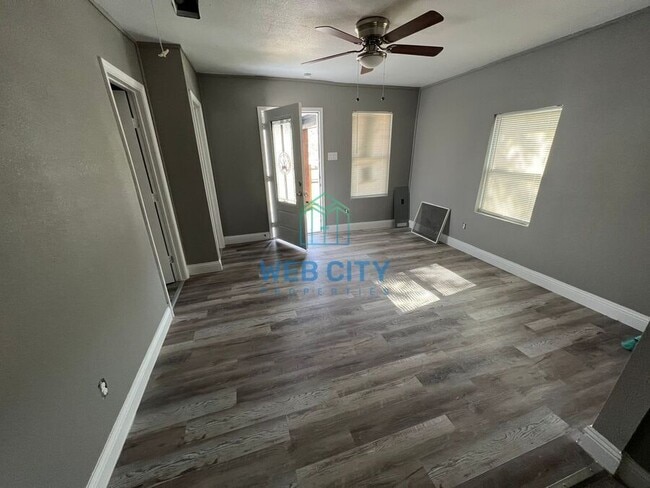 Foto del edificio - 2211 Hooper St