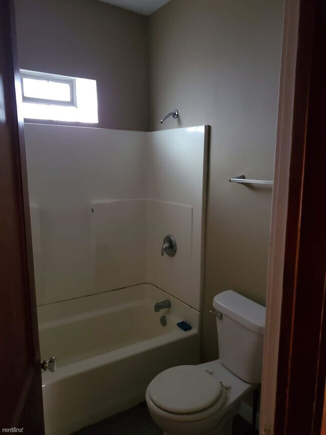Building Photo - 3 br, 1 bath House - 544 Mount St