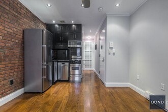 Building Photo - 3 W 103rd St