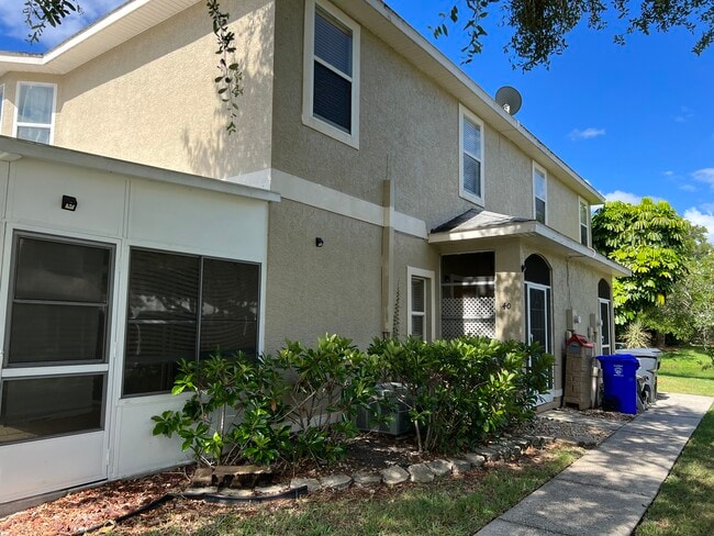 Building Photo - 40 Emerald Bay Dr