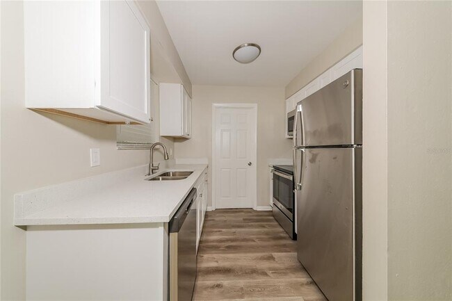 Foto del edificio - 316 59th Ave Terrace W