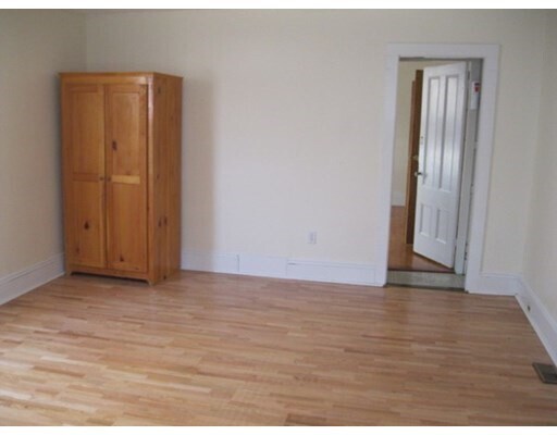 Foto del edificio - 2062 Dorchester Ave