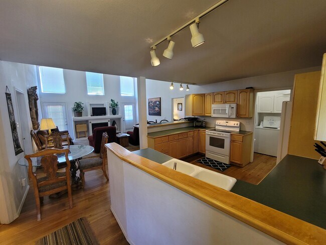 Foto del edificio - 99 Carefree Pl