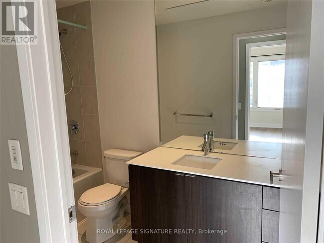 Building Photo - 5035 Harvard Rd