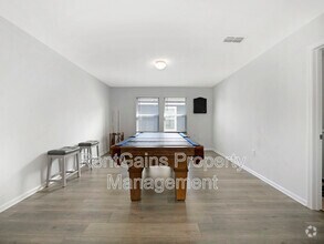 Building Photo - 597 Meadow Ridge Dr