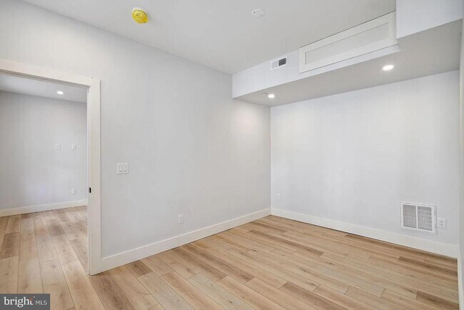 Foto del edificio - 3439 Lancaster Ave