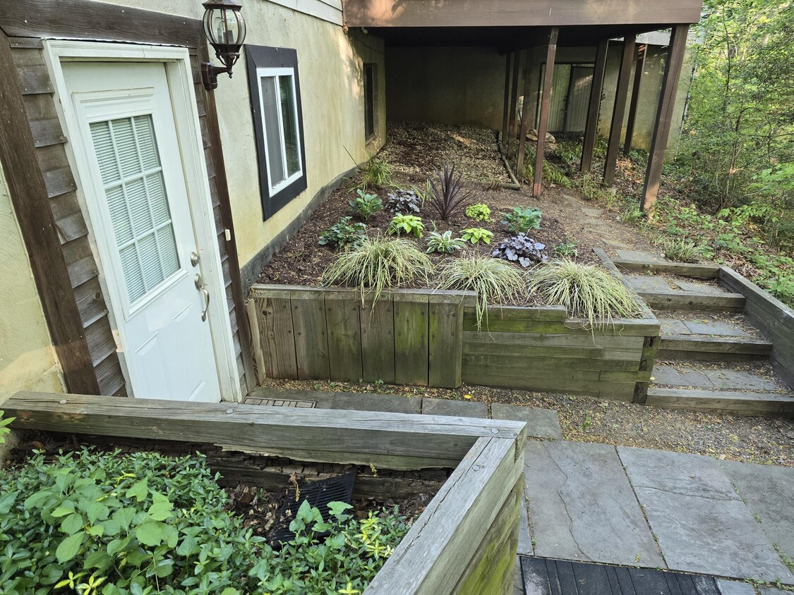 Apartment Entrance - 2000 Huntwood Dr