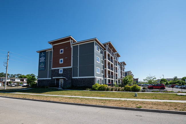 Building Photo - Parkwood Place