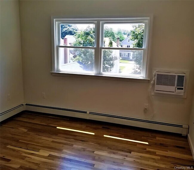 Foto del edificio - 14 Franklin Ave