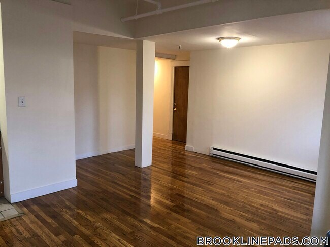 Foto del edificio - 364 Riverway