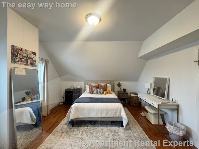 Foto del edificio - 25 Fourth St Unit #2