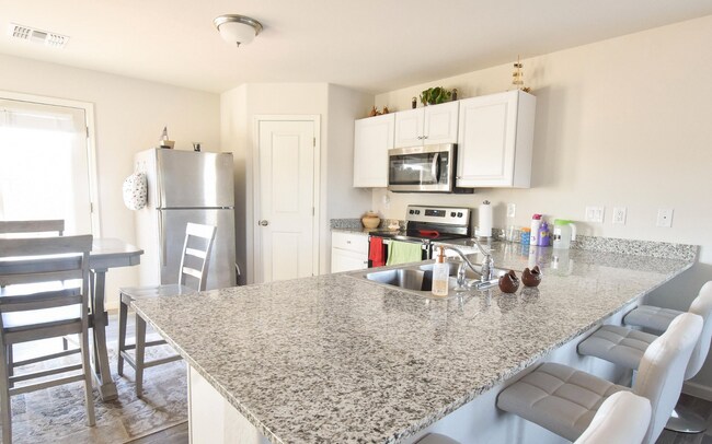 Building Photo - Charming Home in Casa Grande Available in June!!