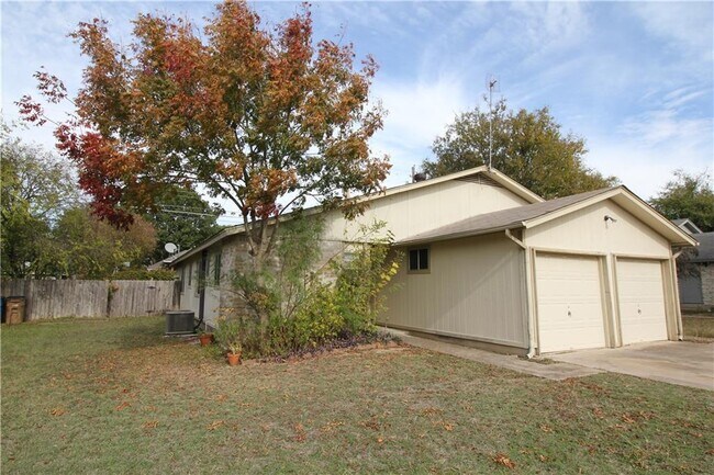 Foto del edificio - 12818 Copper Cliff Ave