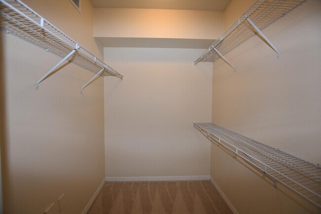 Building Photo - 6529 Emerald Dunes Dr