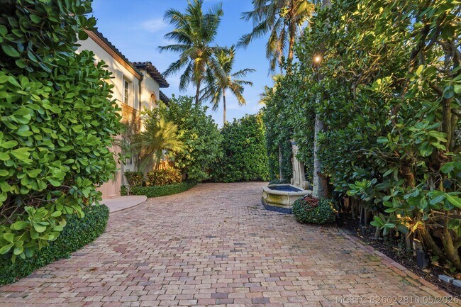 Foto del edificio - 240 N Ocean Blvd