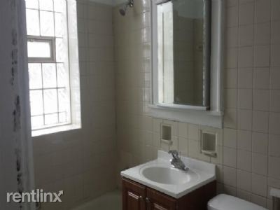 Building Photo - 3 br, 1 bath Apartment - 7325 S Phillips Ave