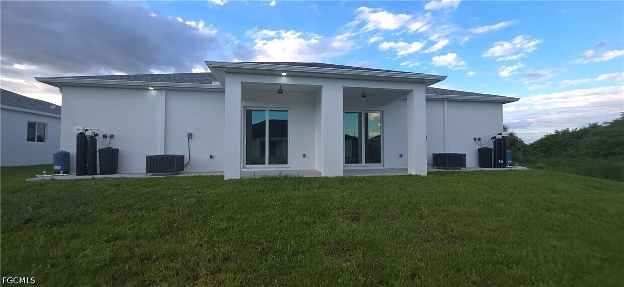 Foto del edificio - 322-324 Poplar St