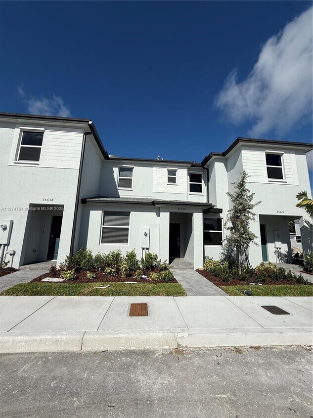 Foto principal - 35630 SW 178th Ct