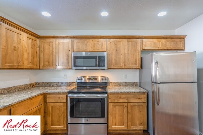 Building Photo - 2801 E 450 N