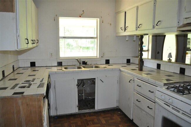 Building Photo - 2101 County Road 4120