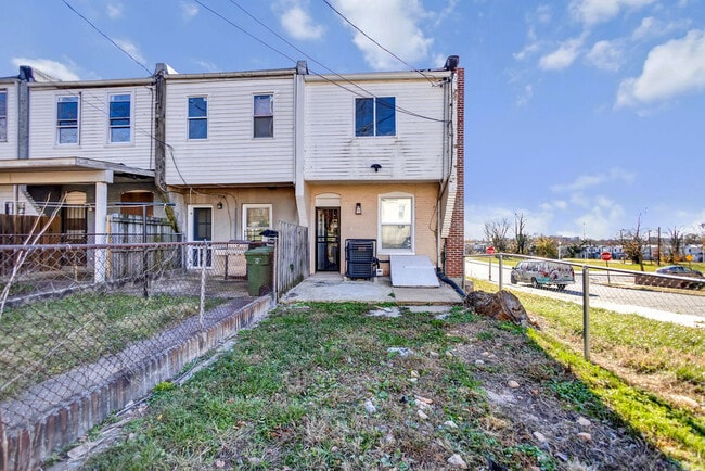 Photo - 1802 E 28th St House