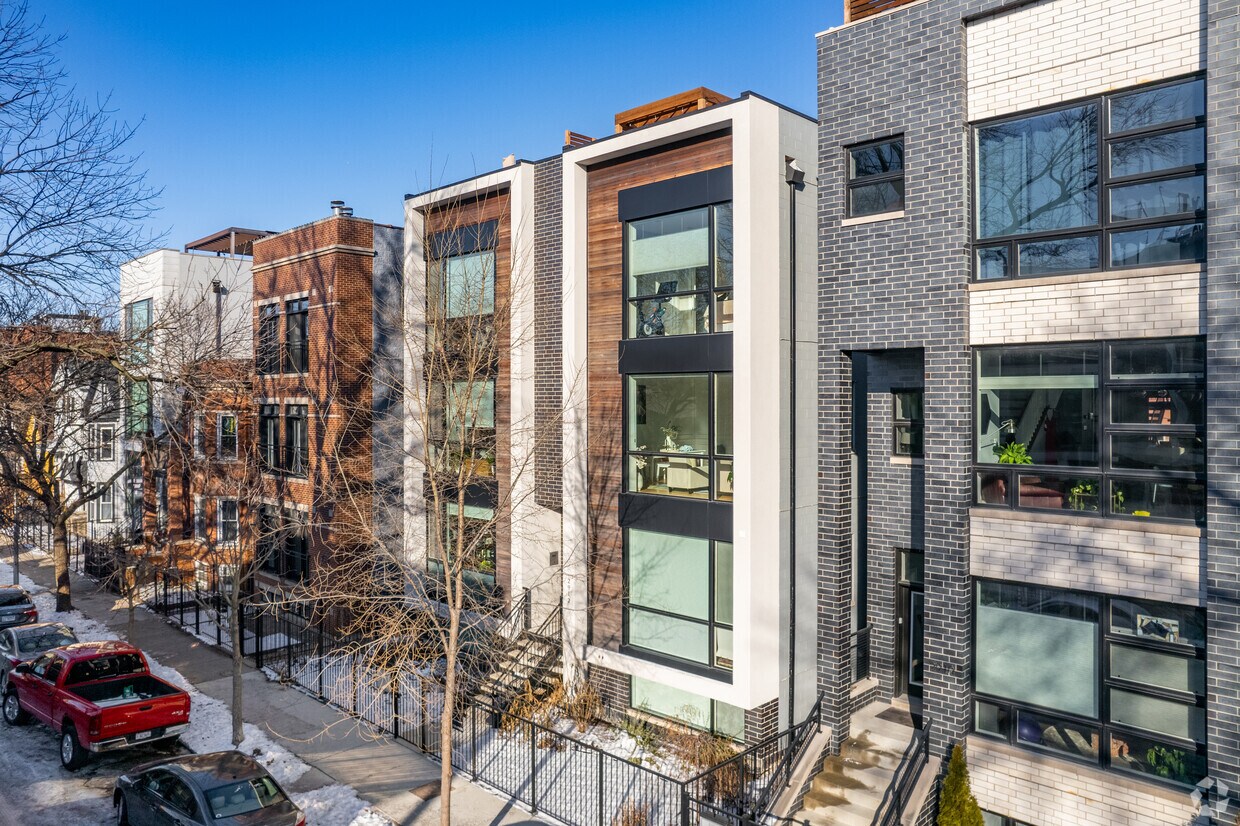 Foto principal - 2912 W Lyndale St
