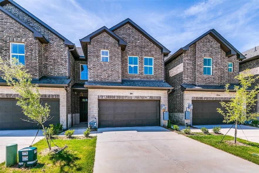 Foto principal - 2418 Ash Ln