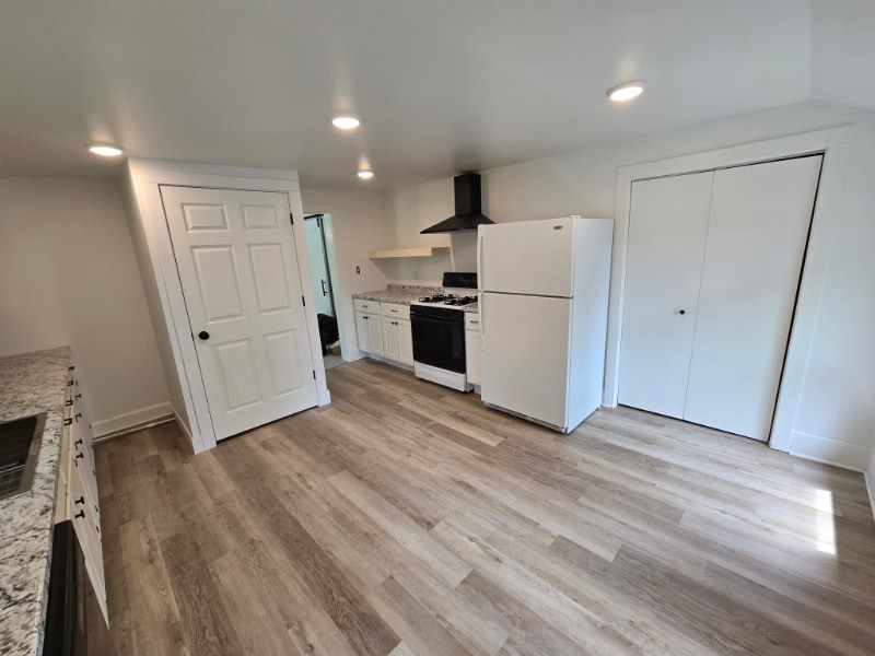 Foto principal - 540 Dunkirk Ave