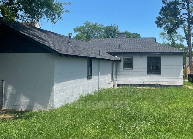 Foto del edificio - 1833 Fulton Ave SW