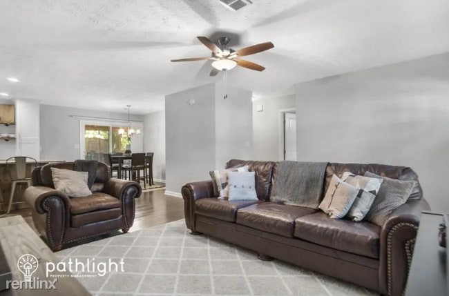 Building Photo - 2 br, 1 bath House - 6907 Hickory Log Road...