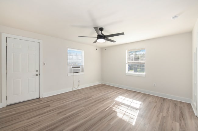 Photo - 1904 Hampton Ave Apartment