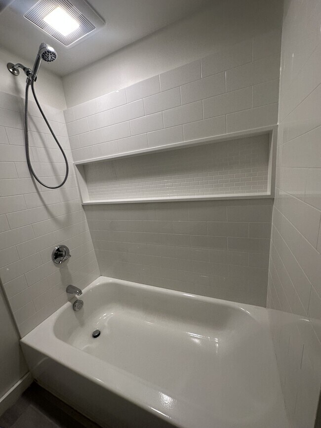 Foto del edificio - 7 Bennett Ave