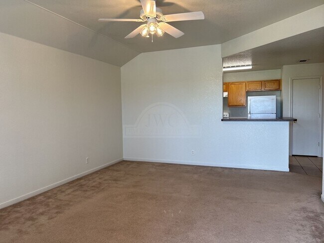 Building Photo - 2104 Schorn Dr