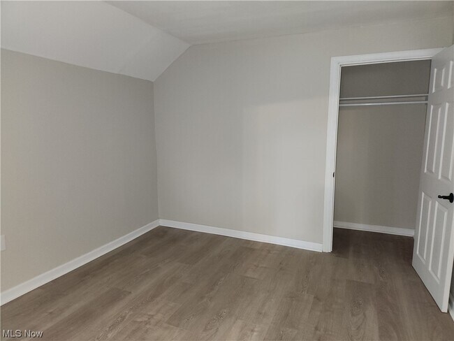 Foto del edificio - 4915 Tillman Ave