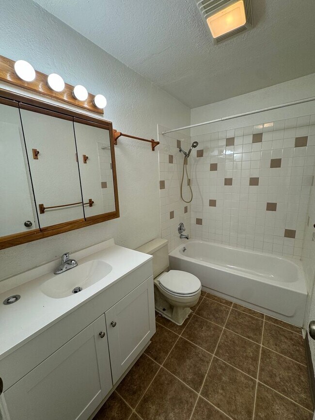 Foto del edificio - 401 N Mumford St