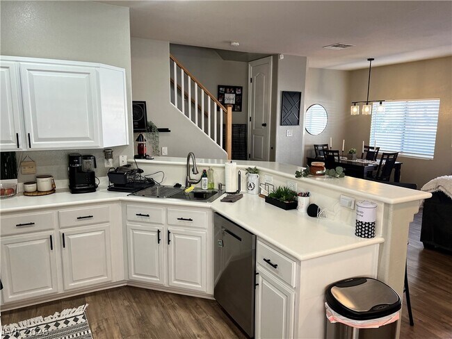 Building Photo - 3221 Orange Orchid Pl