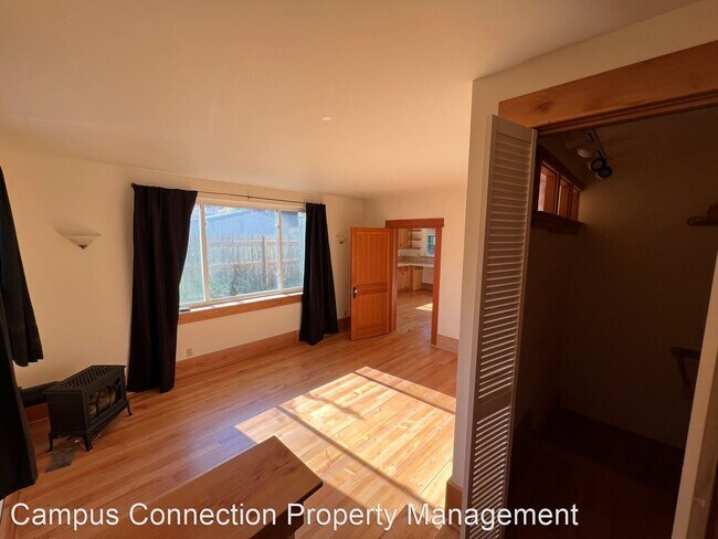 Building Photo - 1 br, 1 bath House - 556 W 17th Ave Unit A