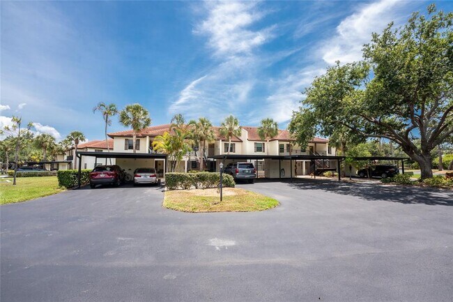 Foto del edificio - 511 Pine Hollow Cir