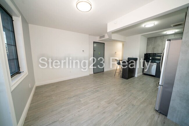 Foto del edificio - 3315 28th Ave