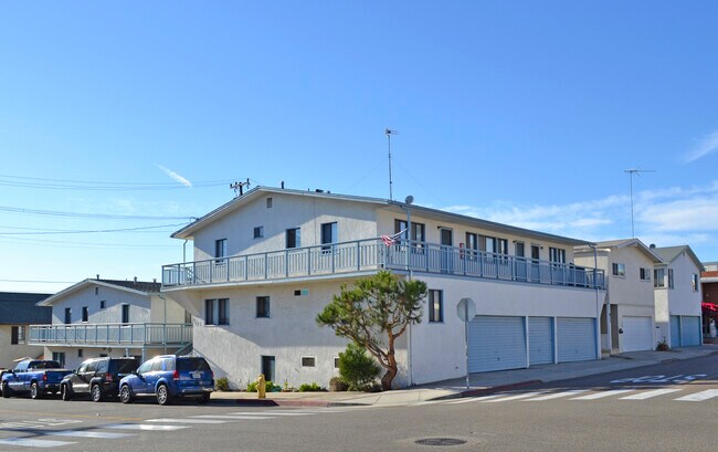 Building Photo - 121 8th St