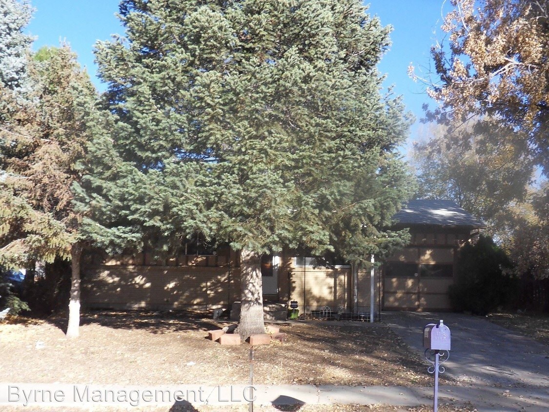 Foto principal - 3 br, 2 bath House - 819 Kingsley Drive