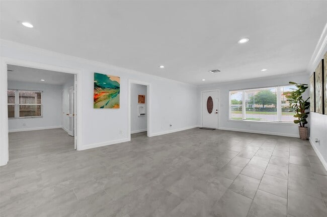 Foto del edificio - 2610 W Holcombe Blvd