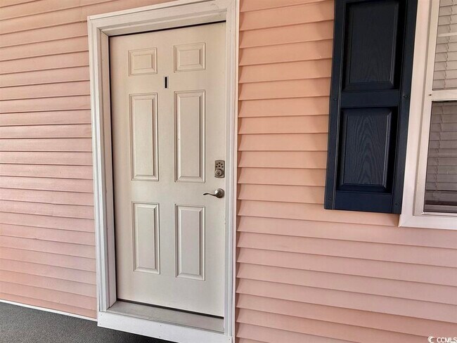 Building Photo - 635 Waterway Village Blvd