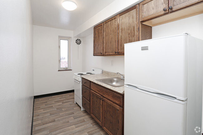 1BR - Kitchen - Skytop Village