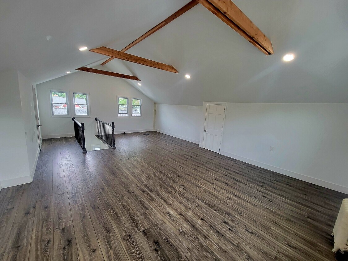 Foto principal - 169 Grand Ave
