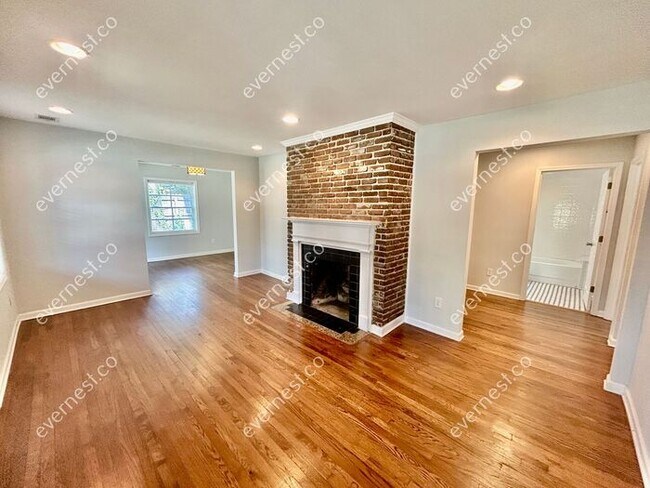 Foto del edificio - 814 S McDonough St