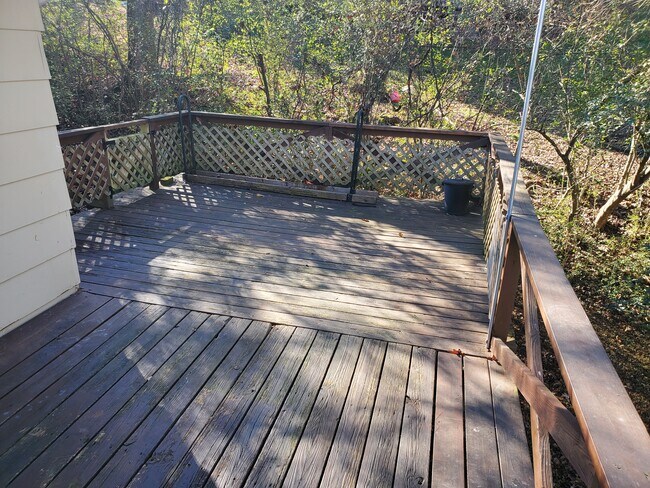 Building Photo - 6911 Barter Dr
