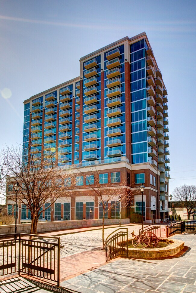 301 Virginia Street - 301 Virginia St
